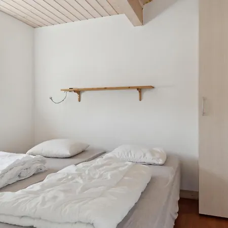4 Bedroom Cozy In Vaeggerlose * Boto By
