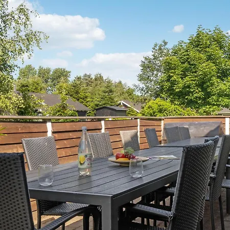 4 Bedroom Cozy In Vaeggerlose Holiday home